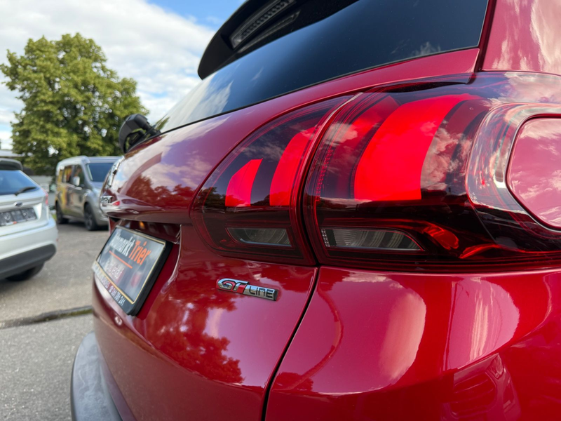 Peugeot 2008 GT-Line! Automatik! TÜV NEU! Panoramadach! — photo 7