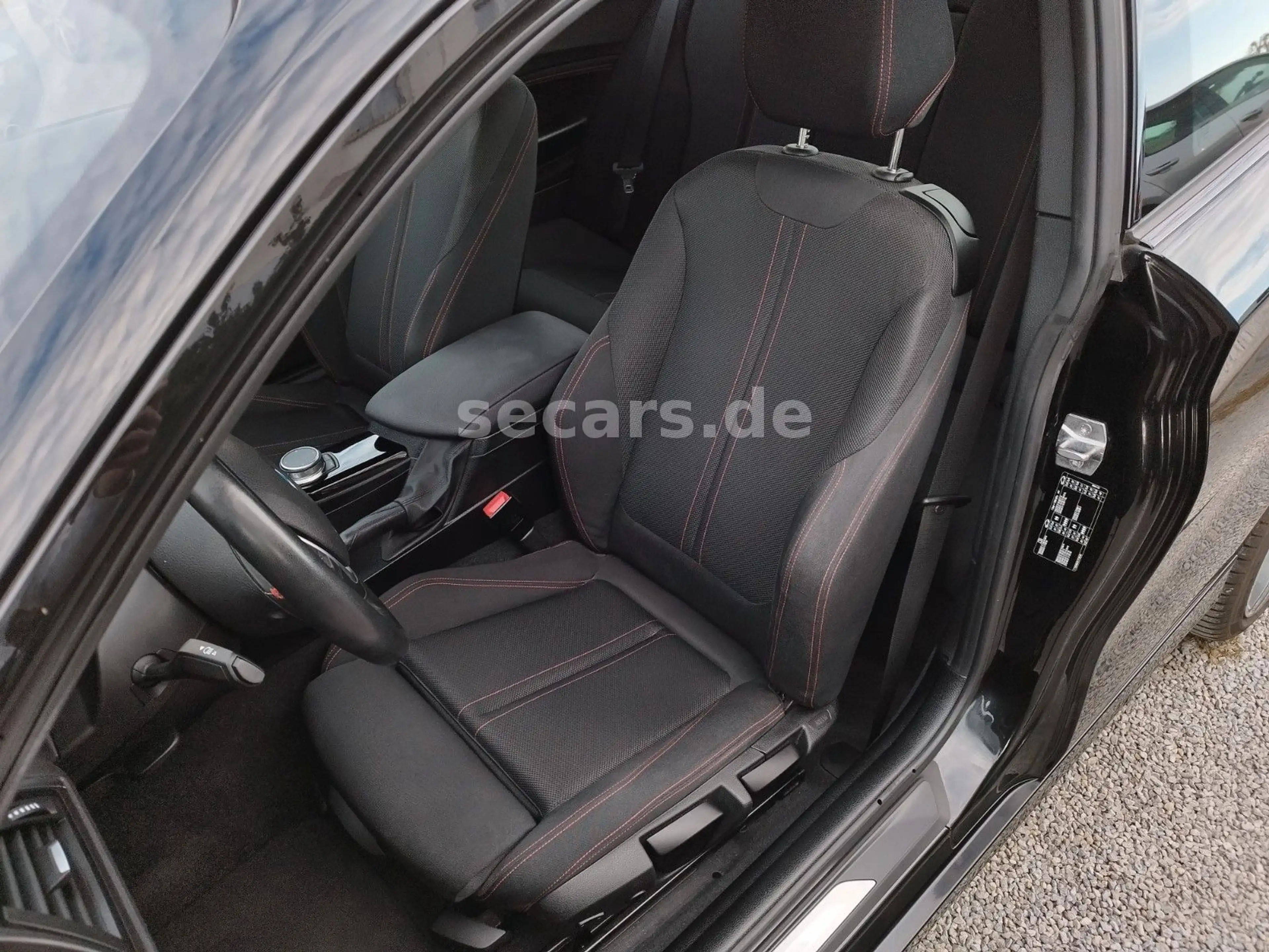 BMW 220 i Coupé Aut SportL NaviPro RFK 18" LED Alarm — photo 8