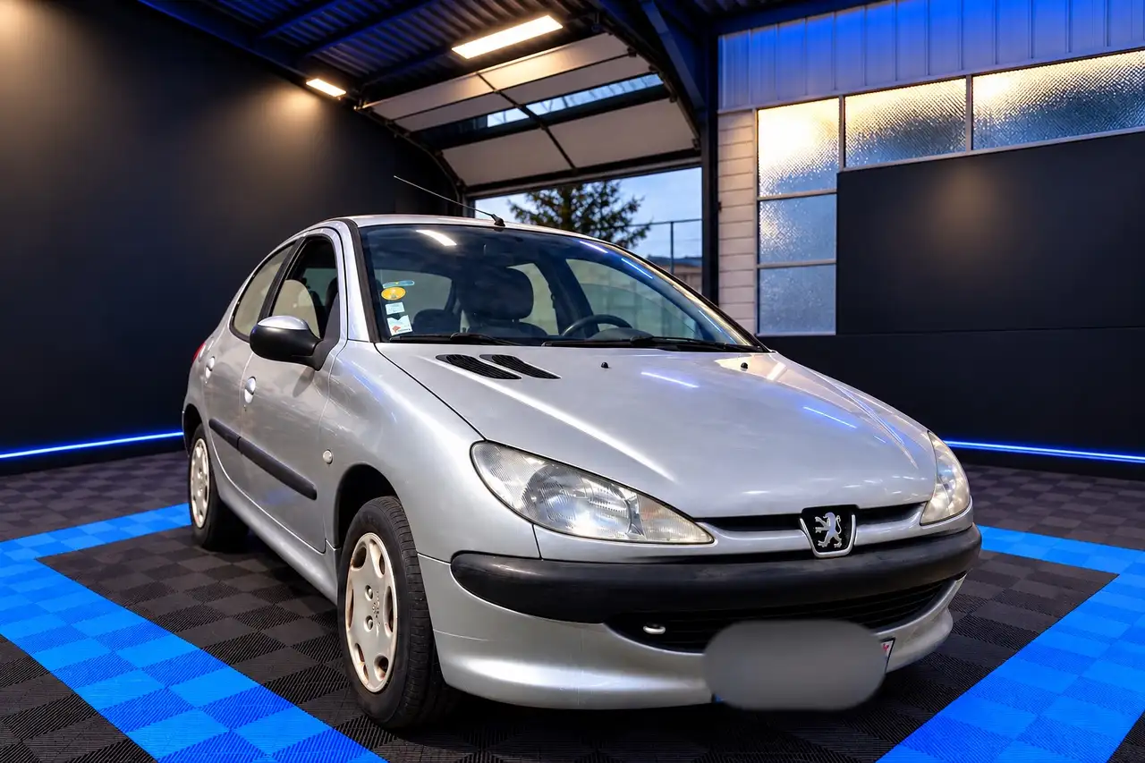 Peugeot 206