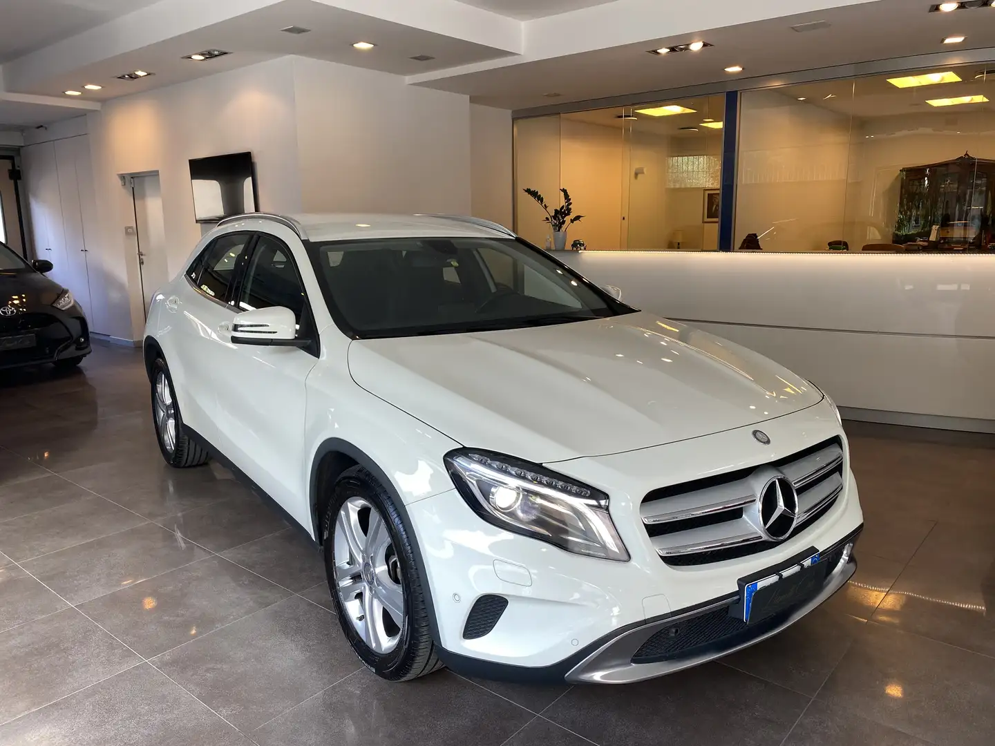 Mercedes-Benz GLA 180 GLA-X156 2014 Premium auto BENZINA ! Bianco - 1