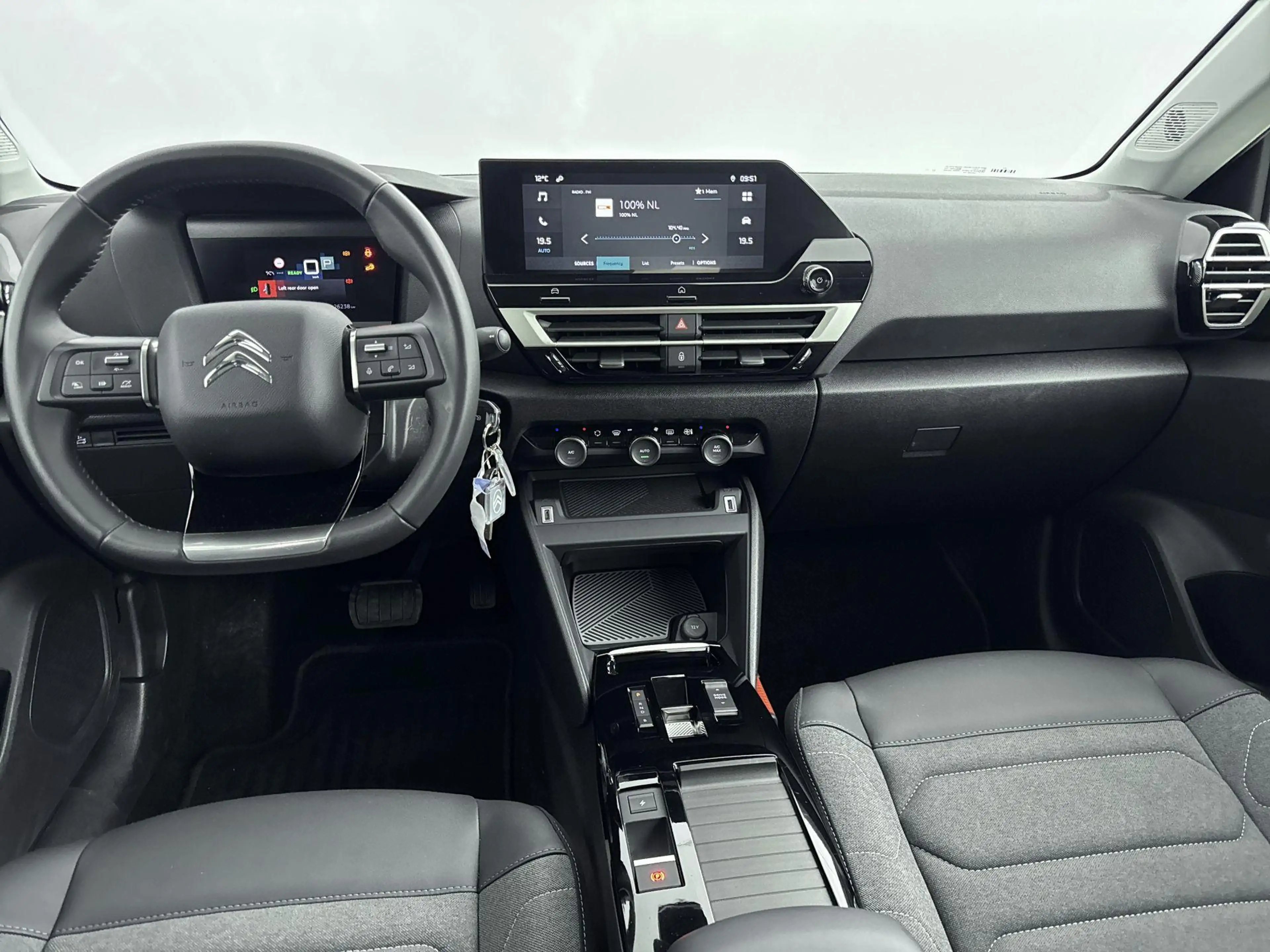 Citroen E-C4 Electric You 50 kWh | Lichtmetalen velgen | Camera | Luxe s — photo 12