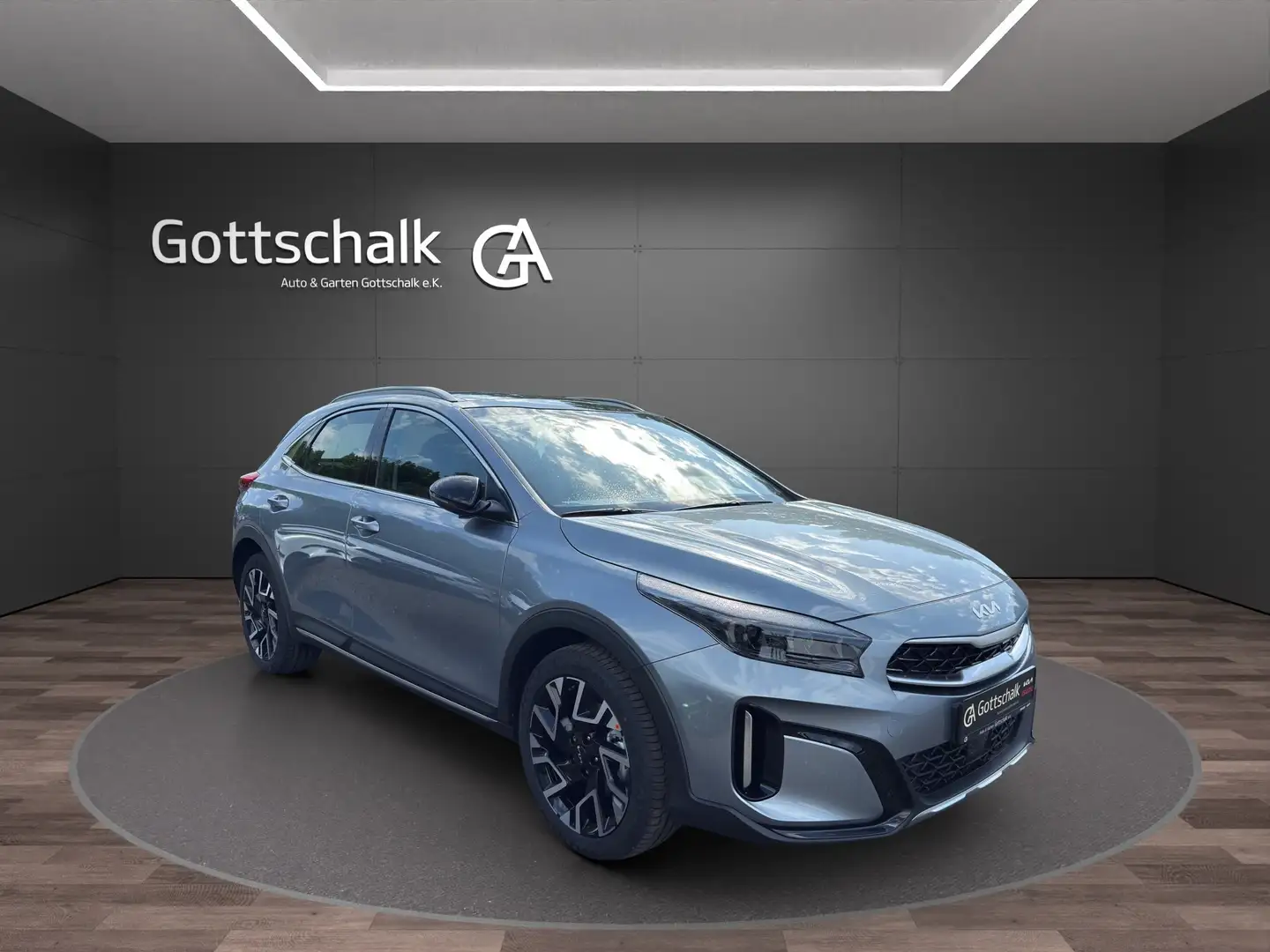 Kia XCeed 1.5 T-GDI 140 PS  Spirit *P2/P3* Gris - 2