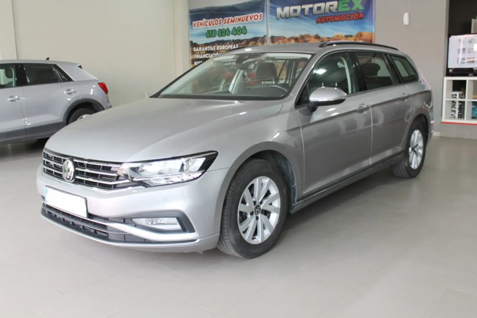 Volkswagen Passat Variant 2.0TDI EVO Executive 110kW Gris - 2