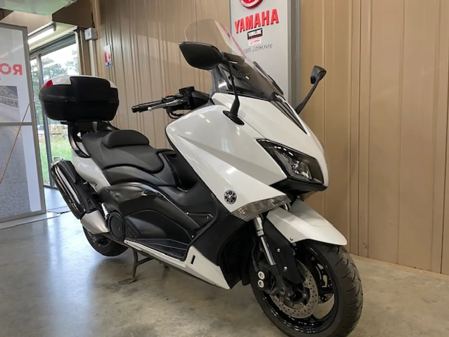 Yamaha TMAX 530 White - 1