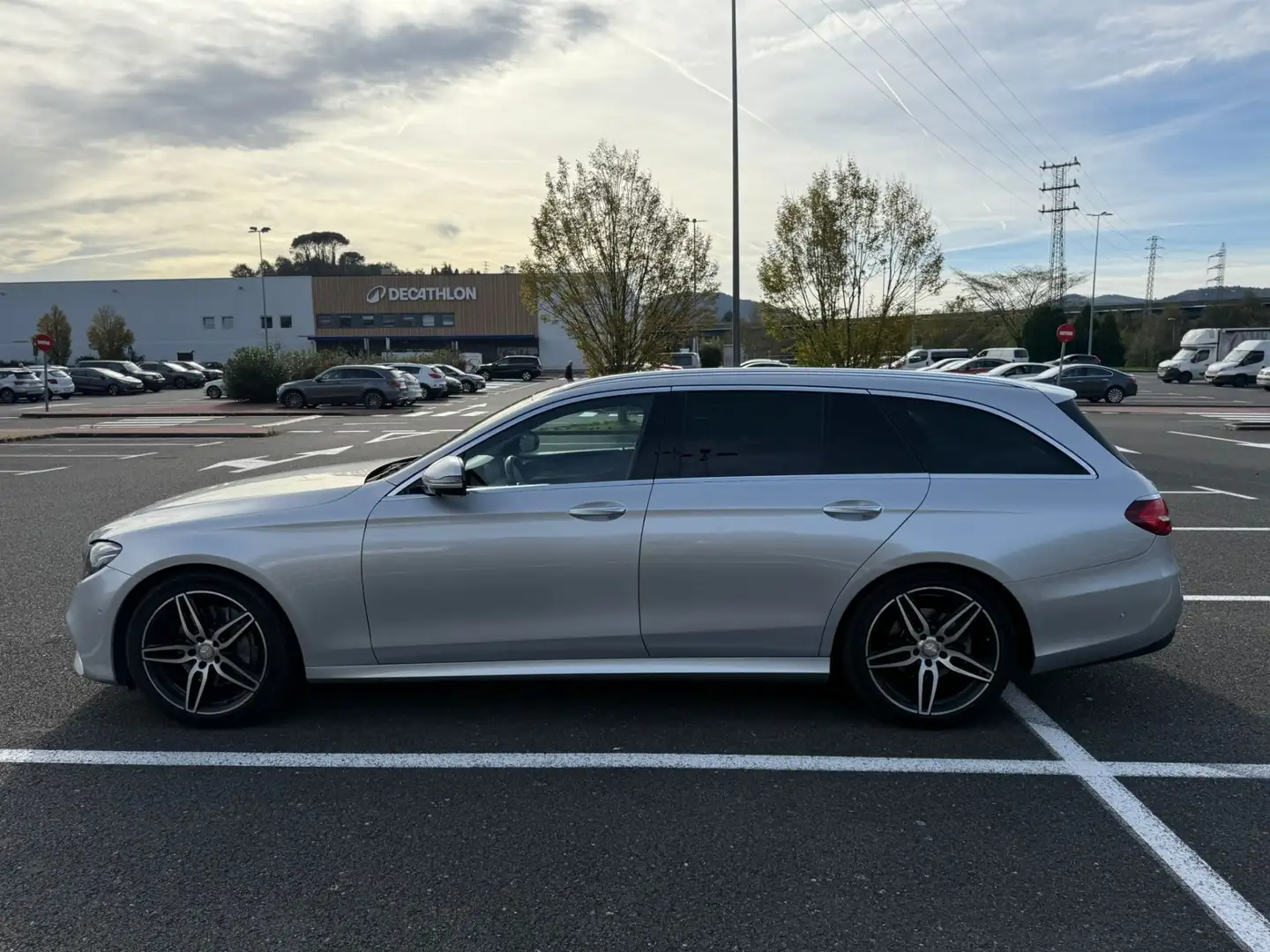 Mercedes-Benz E 220 Estate 220d 9G-Tronic - 2