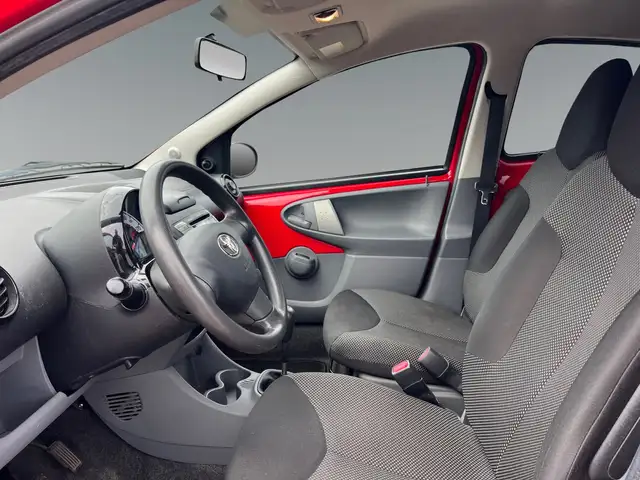 Toyota Aygo view 10