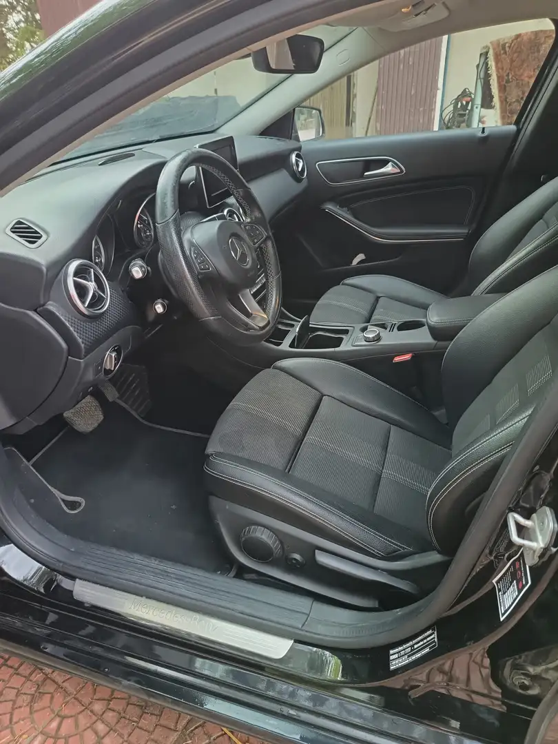 Mercedes-Benz A 200 A 200 d Sport Activity edition 4matic auto Nero - 2