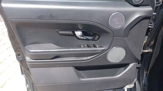 Land Rover Range Rover Evoque view 7