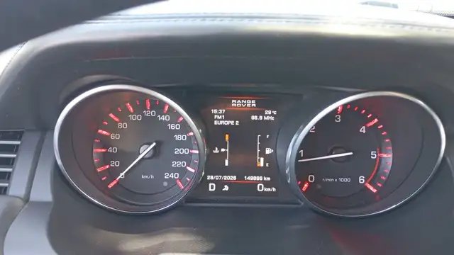 Land Rover Range Rover Evoque view 12