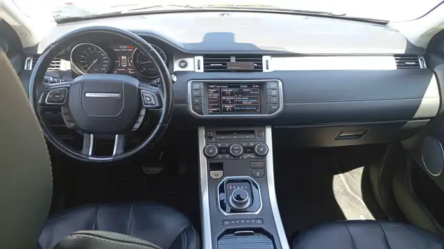 Land Rover Range Rover Evoque view 11