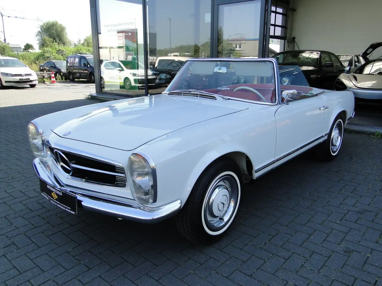 Mercedes-Benz 230 SL PAGODE W113 DEUTSCHES FAHRZEUG LEDER ROT, foto 2