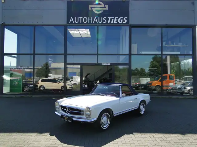 Mercedes-Benz 230 230 SL PAGODE W113 DEUTSCHES FAHRZEUG LEDER ROT