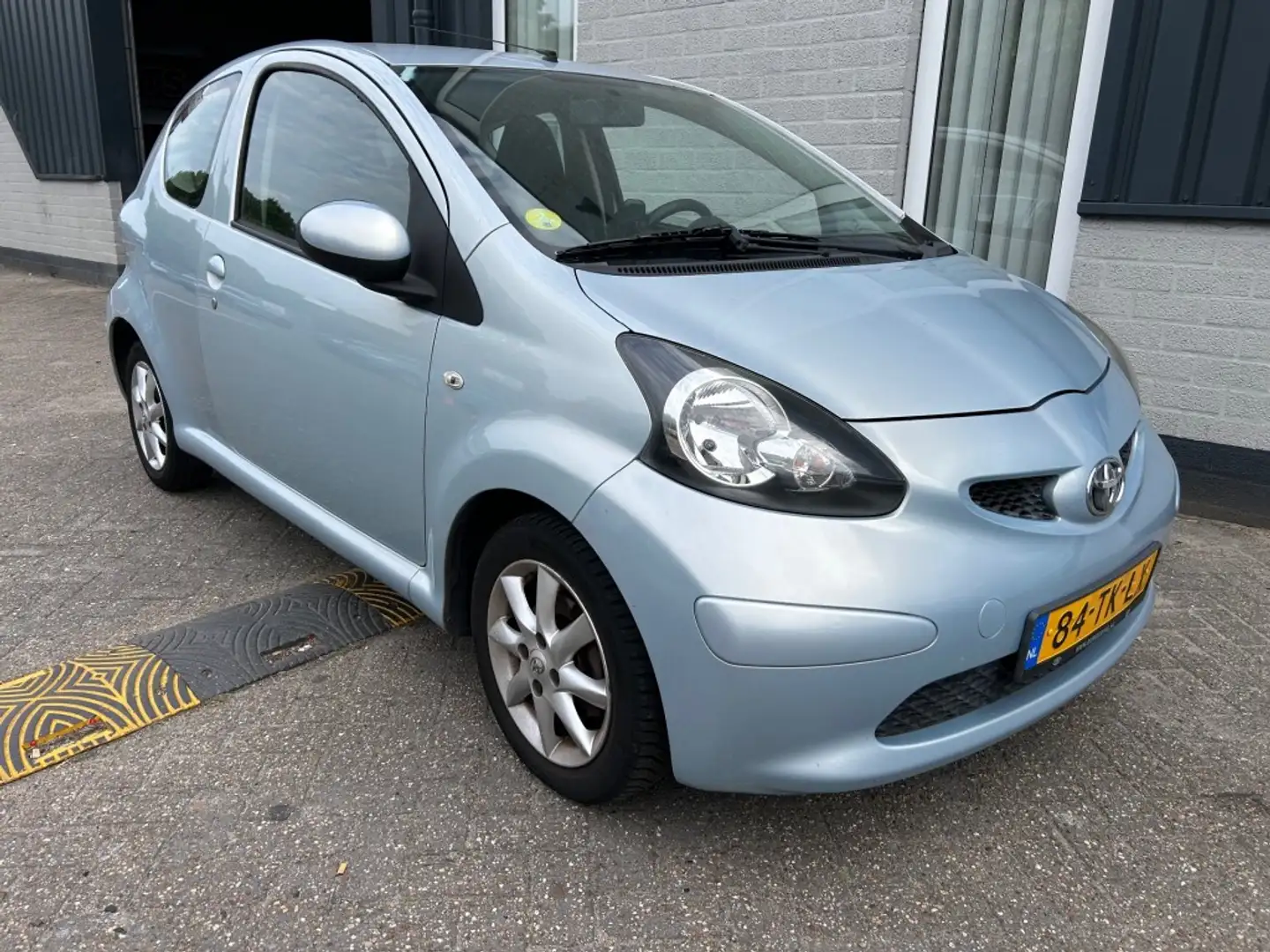 Toyota Aygo 1.0-12V + Blauw - 2