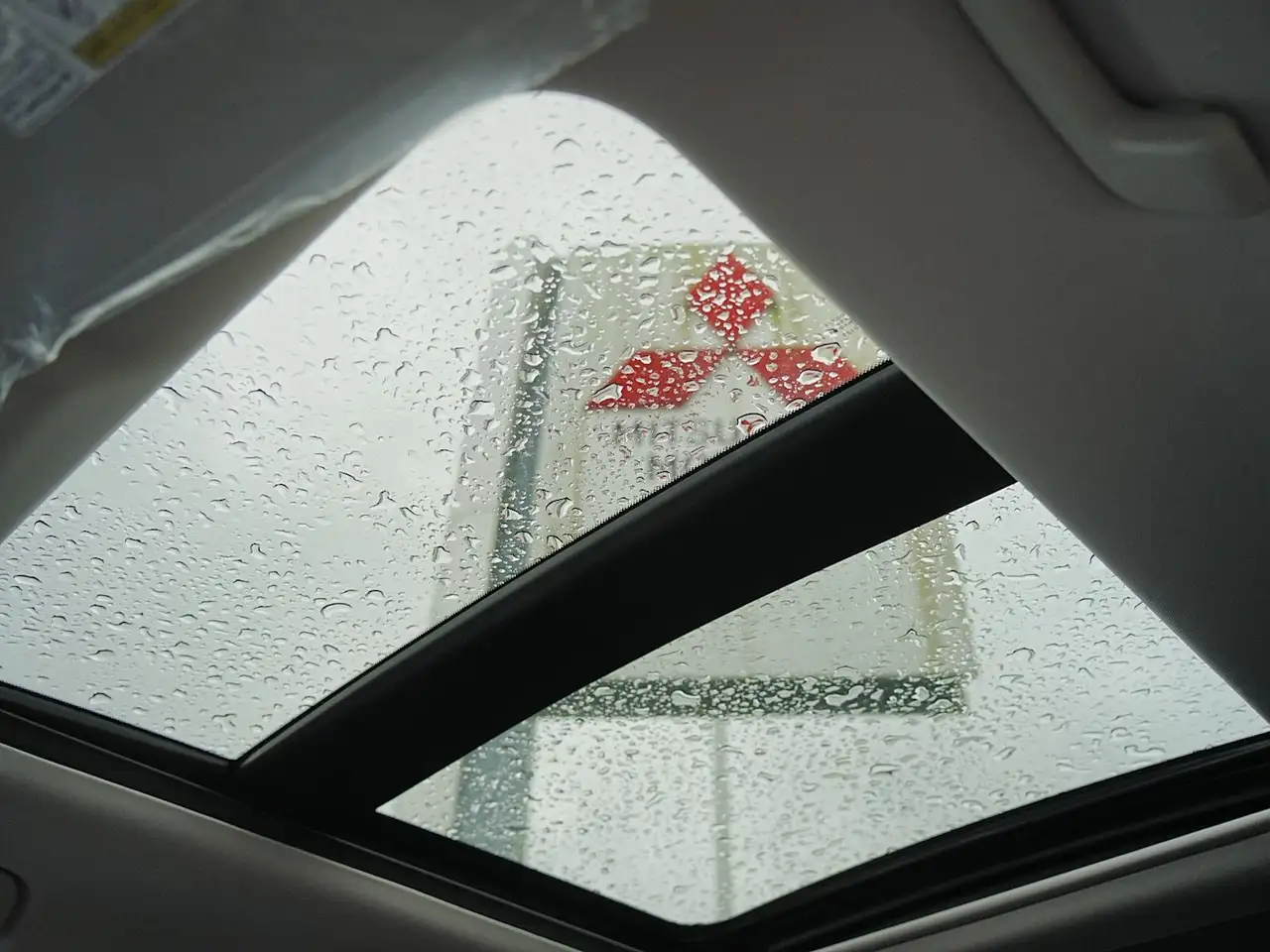 Mitsubishi Outlander снимка Mitsubishi Outlander