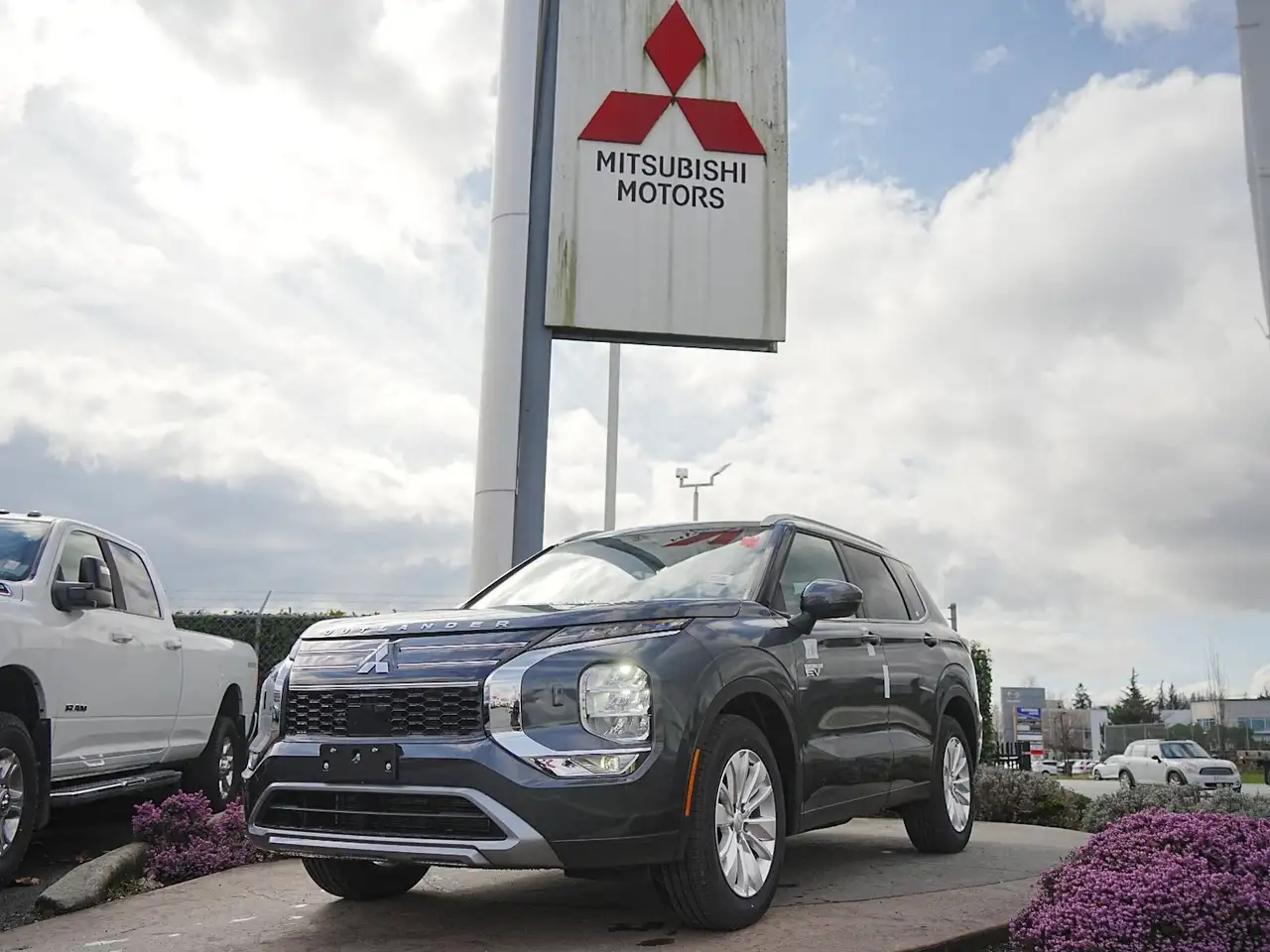Mitsubishi Outlander снимка Mitsubishi Outlander