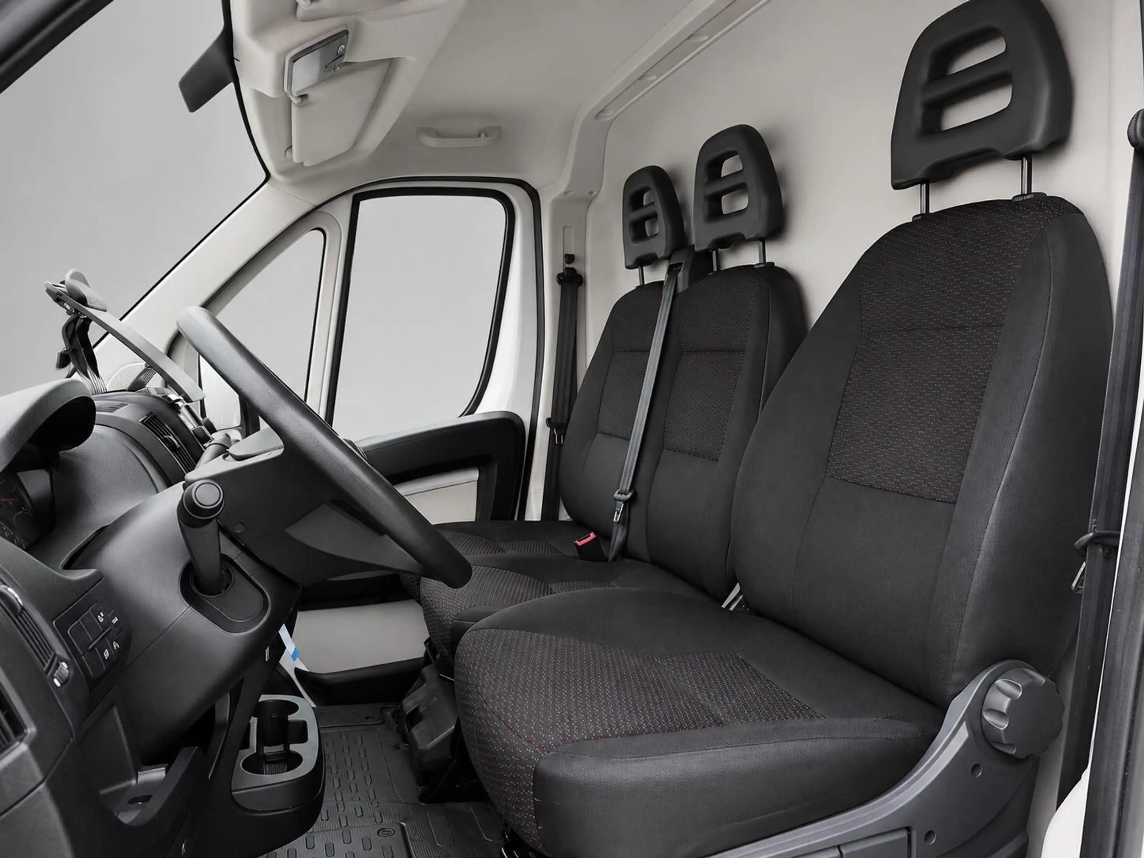 Peugeot Boxer Kasten 330 L1H1 Pro BlueHDi 130 * R-KAM * — photo 10