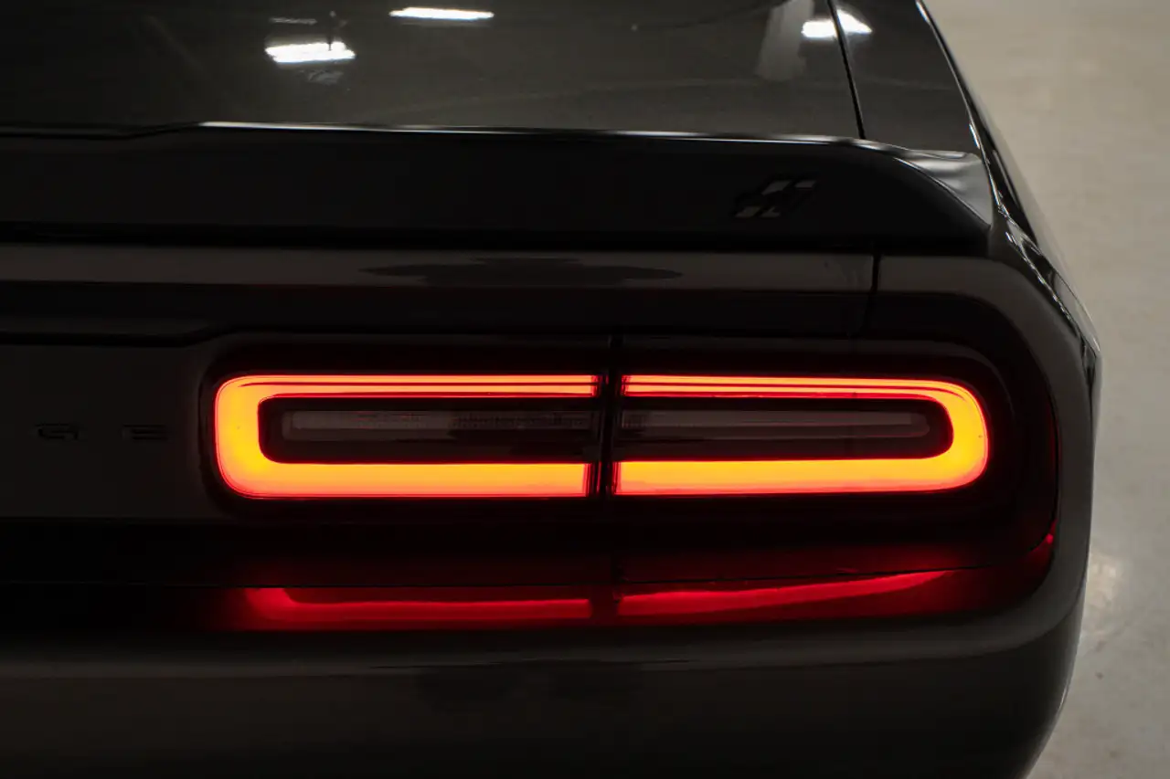 Dodge Challenger снимка Dodge Challenger