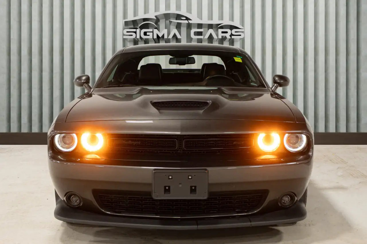 Dodge Challenger снимка Dodge Challenger