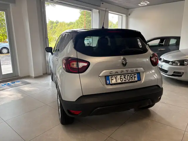 Renault Captur view 4
