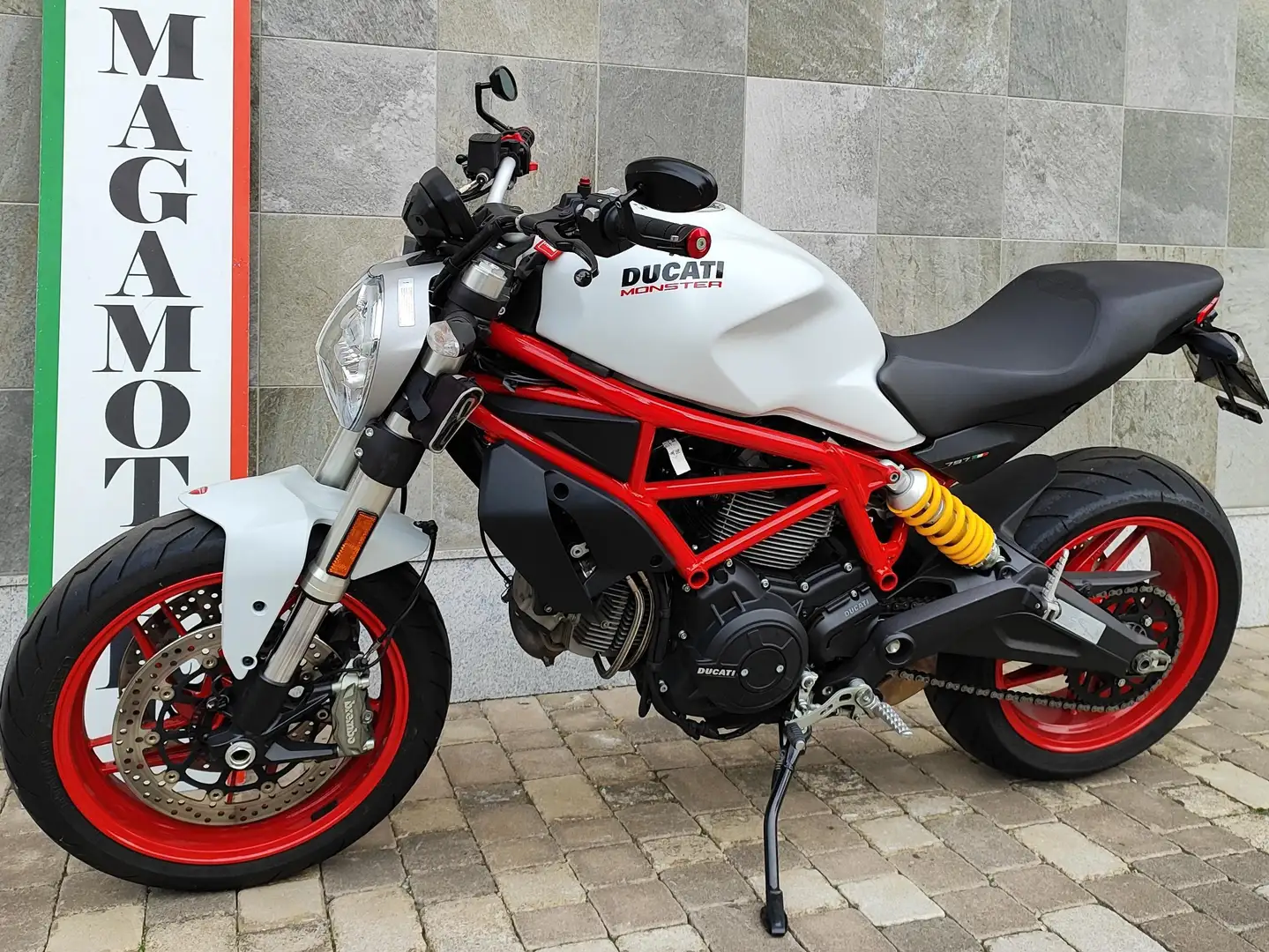 Ducati Monster 797 Bianco - 1