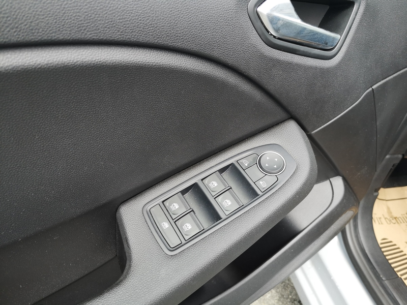 Renault Clio Evolution TCe 90 — photo 18