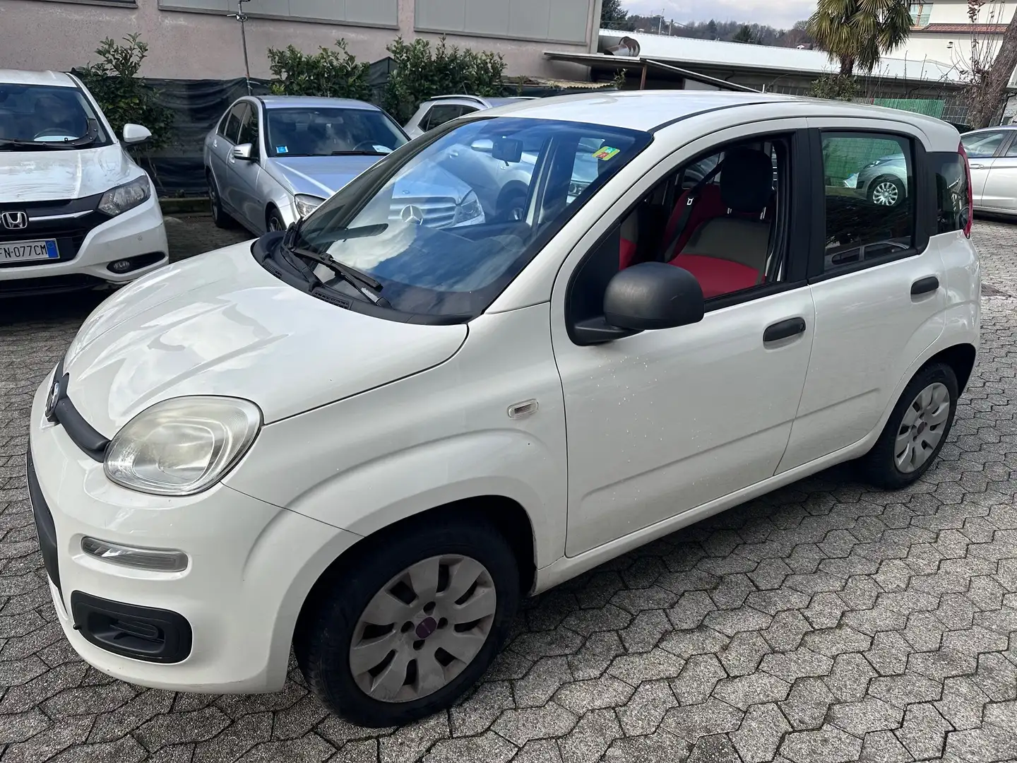 Fiat Panda 1.2 Lounge 69CV*EURO5*NEOPATENTATI - 1