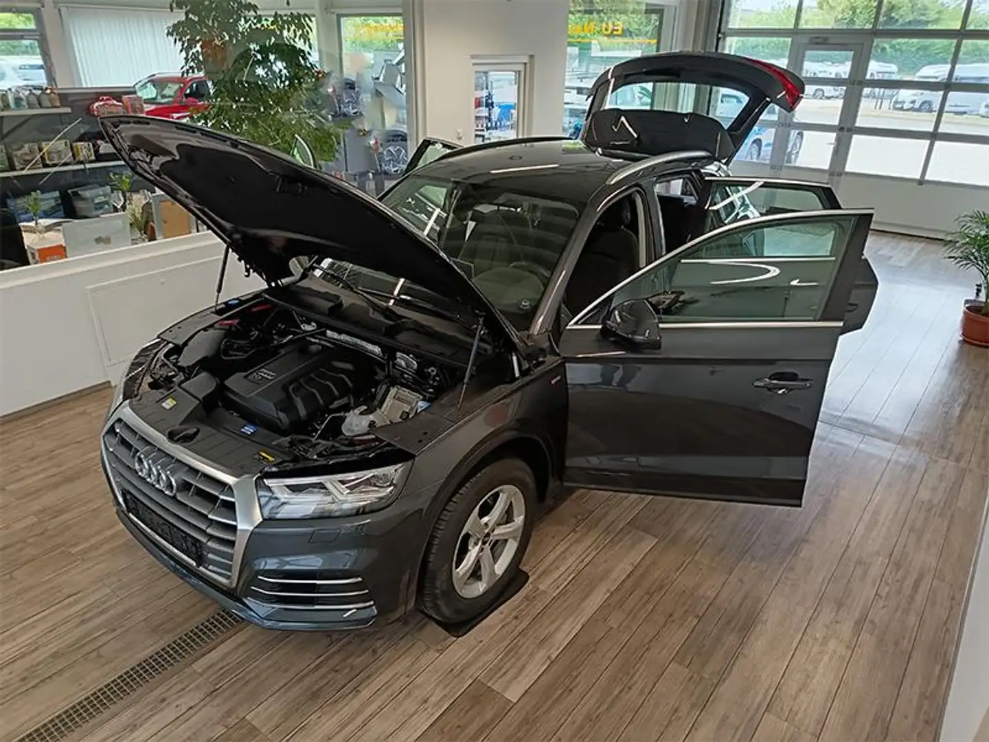 Audi Q5 40 TDI Quattro S-Line*AHK*NAVI*LED*R-KAM*DAB* Grigio - 2