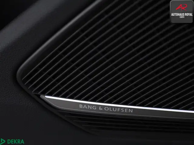 Audi A4 view 14