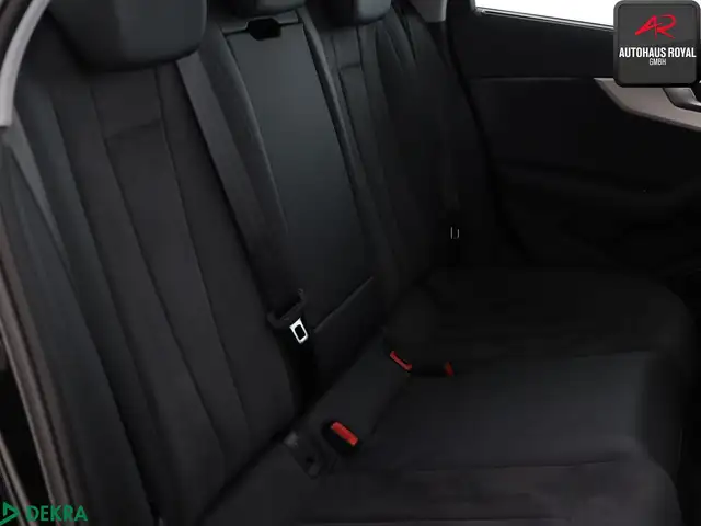 Audi A4 view 13