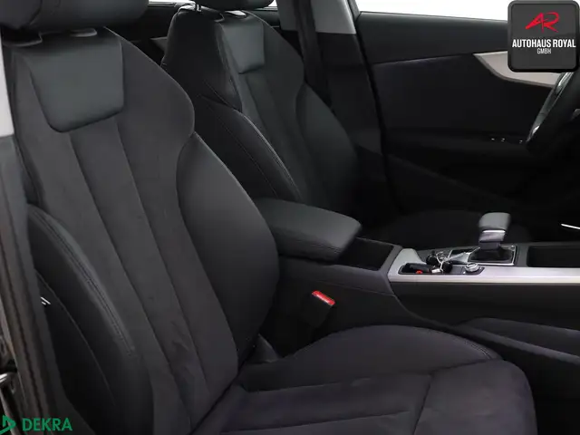 Audi A4 view 12