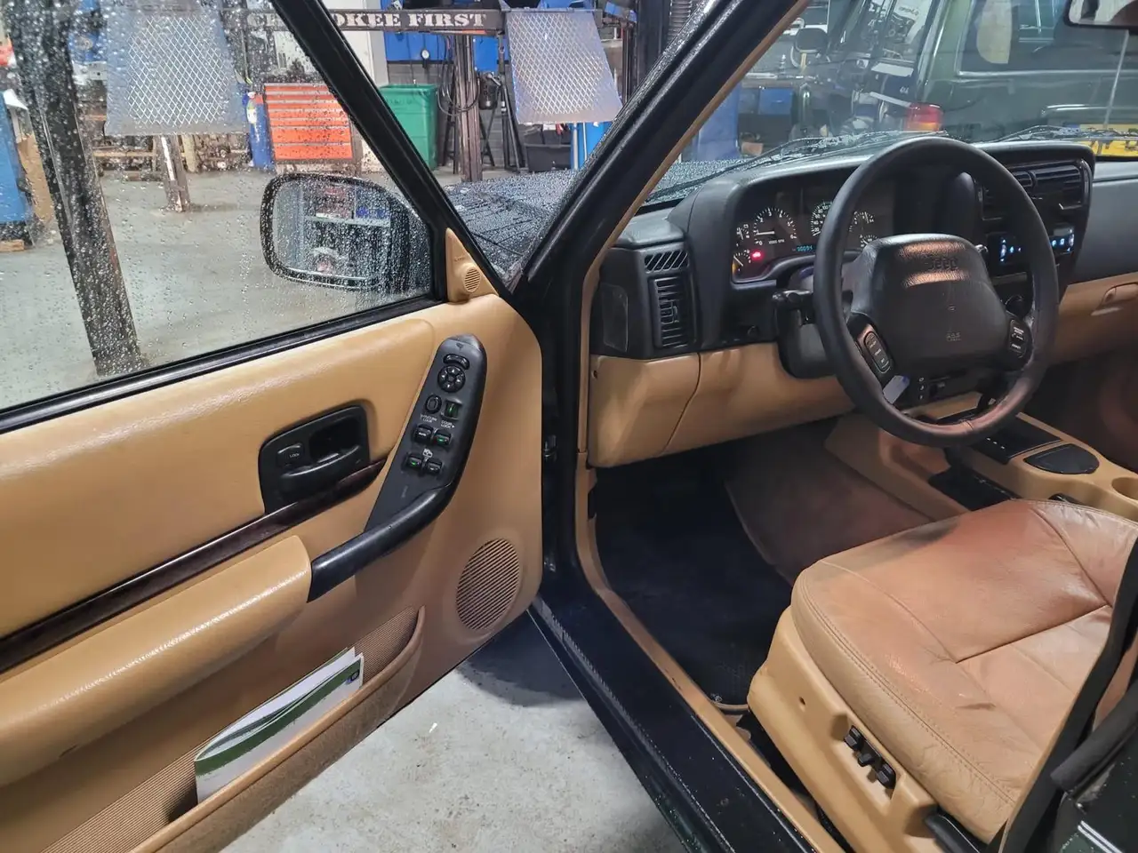 Jeep Cherokee 4.0i Limited, foto 9