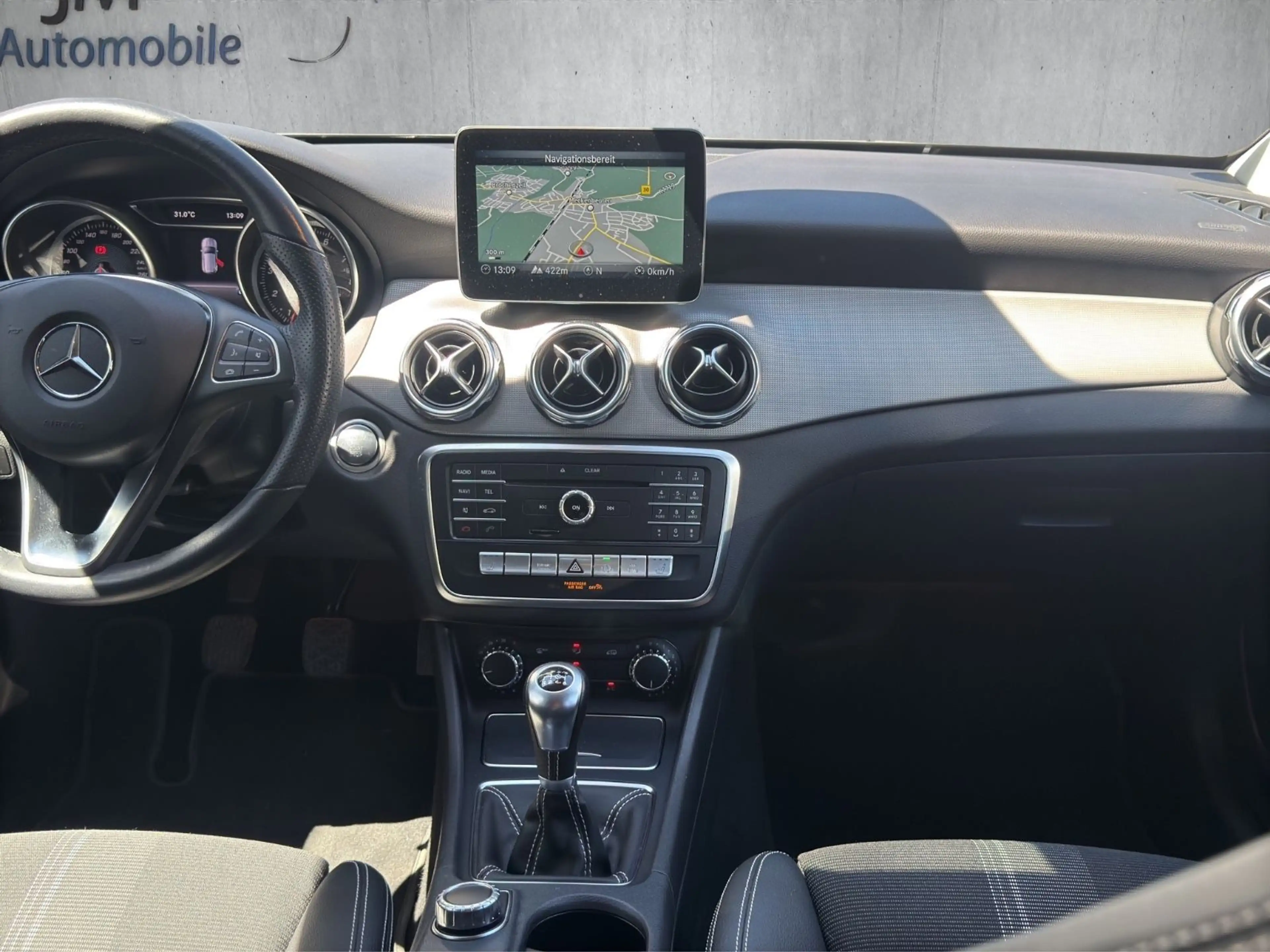 Mercedes-Benz GLA 180 LED Navi Klima — photo 14