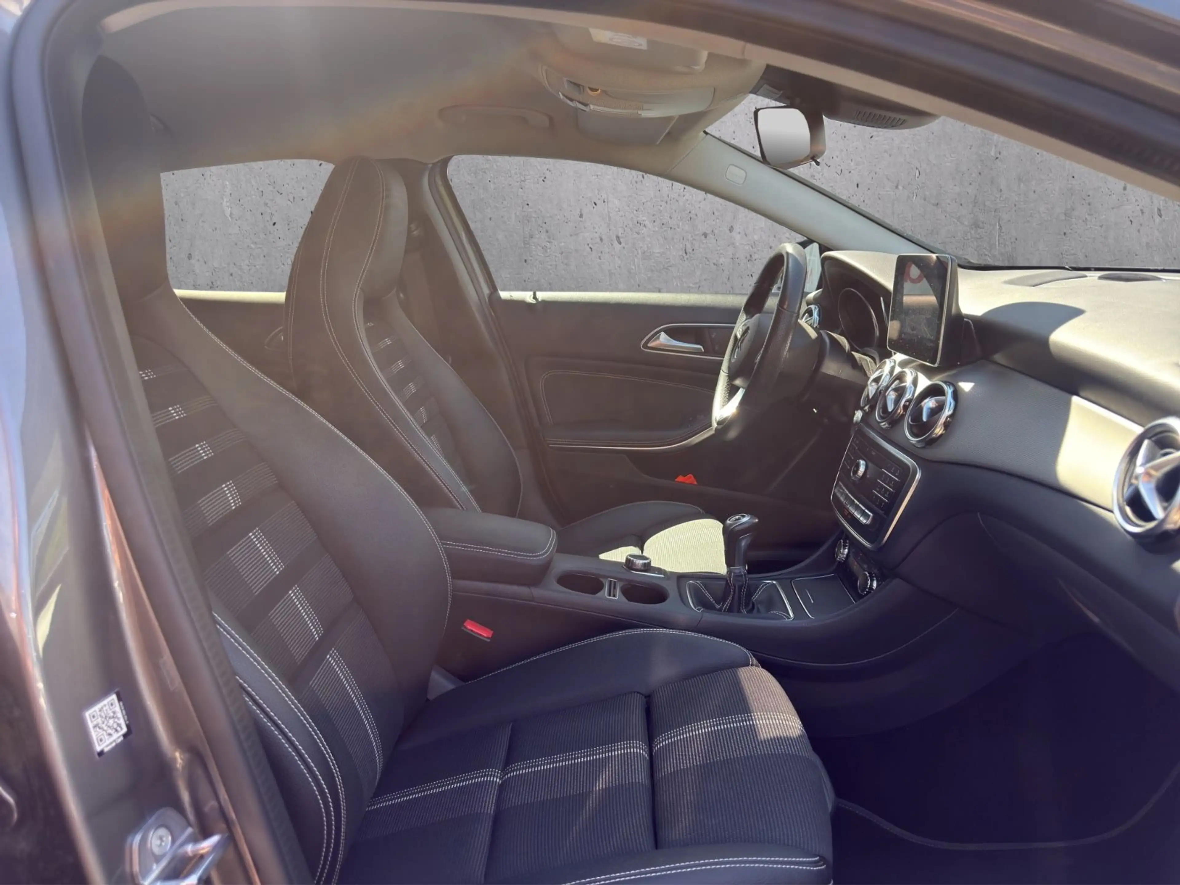 Mercedes-Benz GLA 180 LED Navi Klima — photo 12