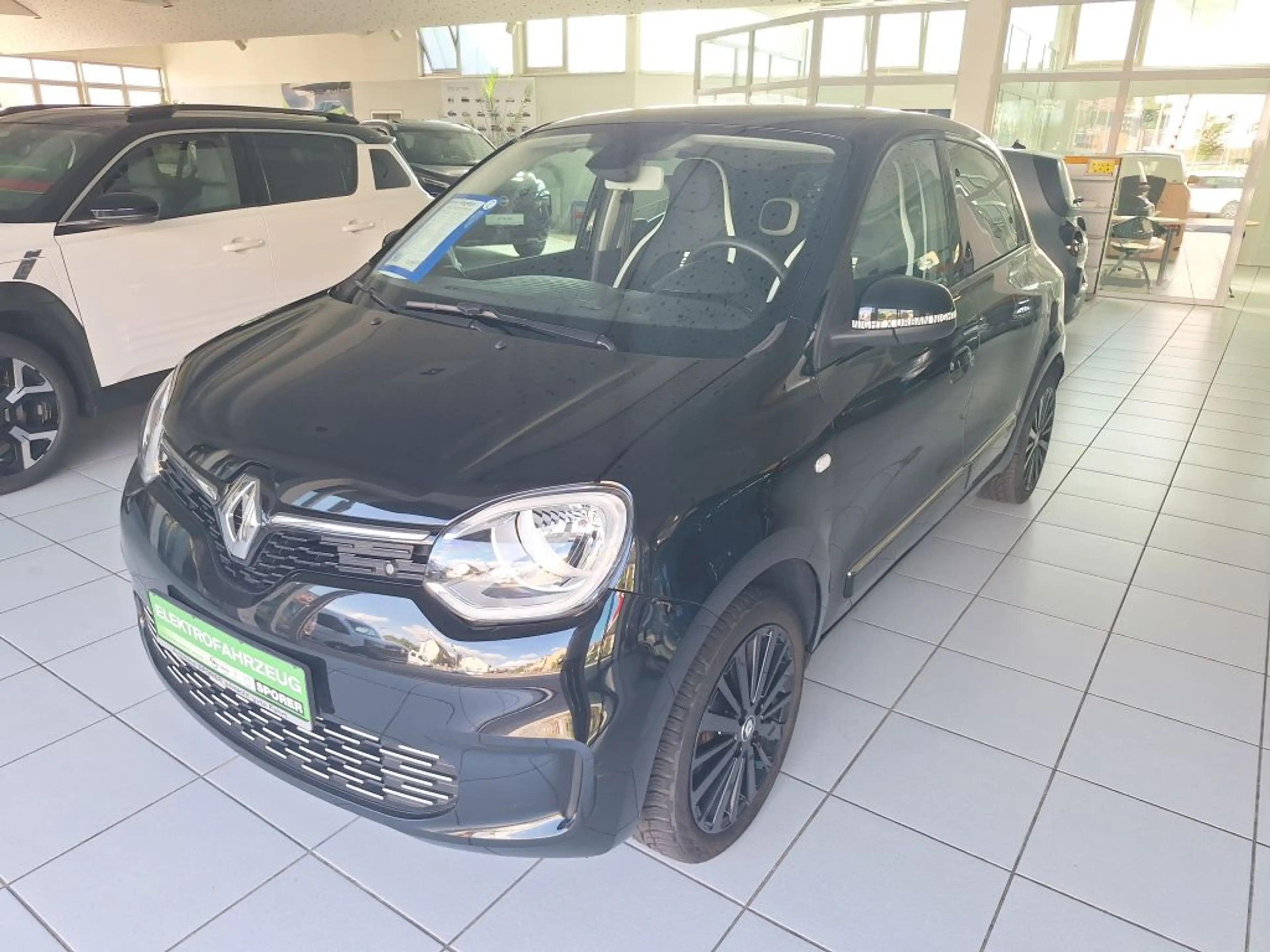 Renault Twingo Electric URBAN NIGHT — photo 2