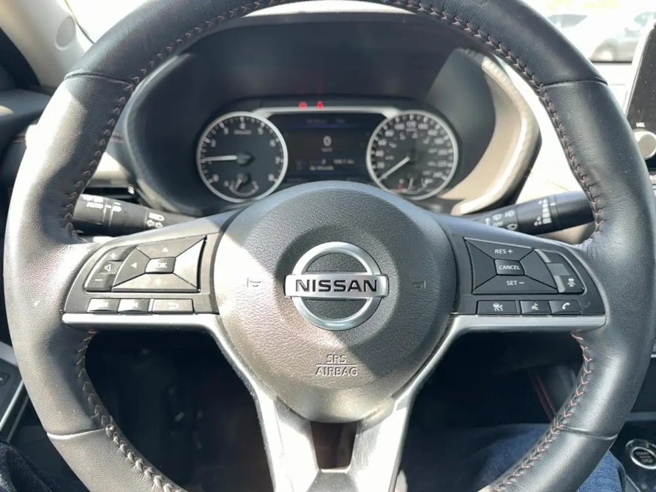 Nissan Sentra fotografie Nissan Sentra