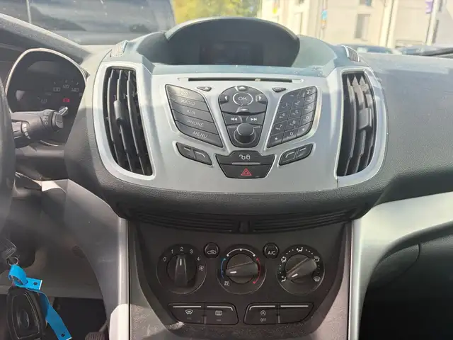 Ford Grand C-Max view 10