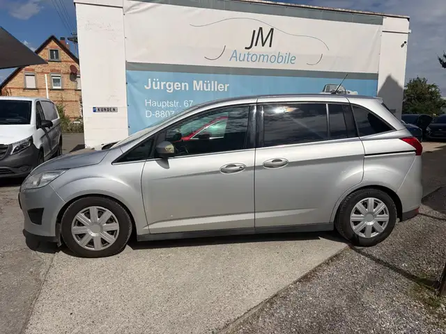 Ford Grand C-Max view 6