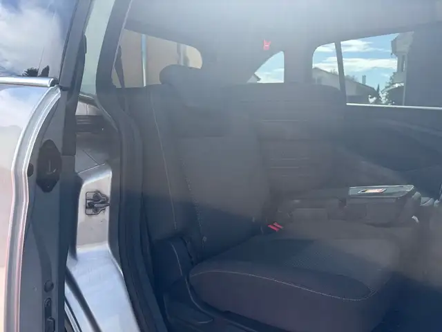 Ford Grand C-Max view 12