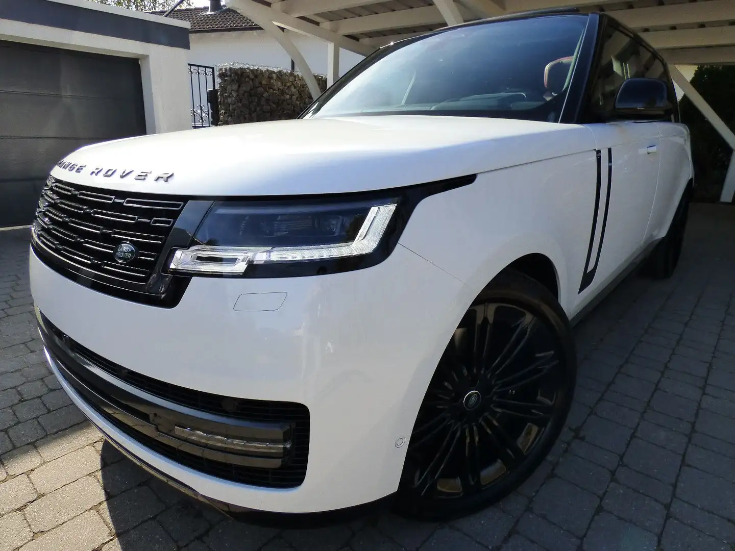 Land Rover Range Rover P530 LWB Autobio*FondEntert*AHK*23Zo Weiß - 1