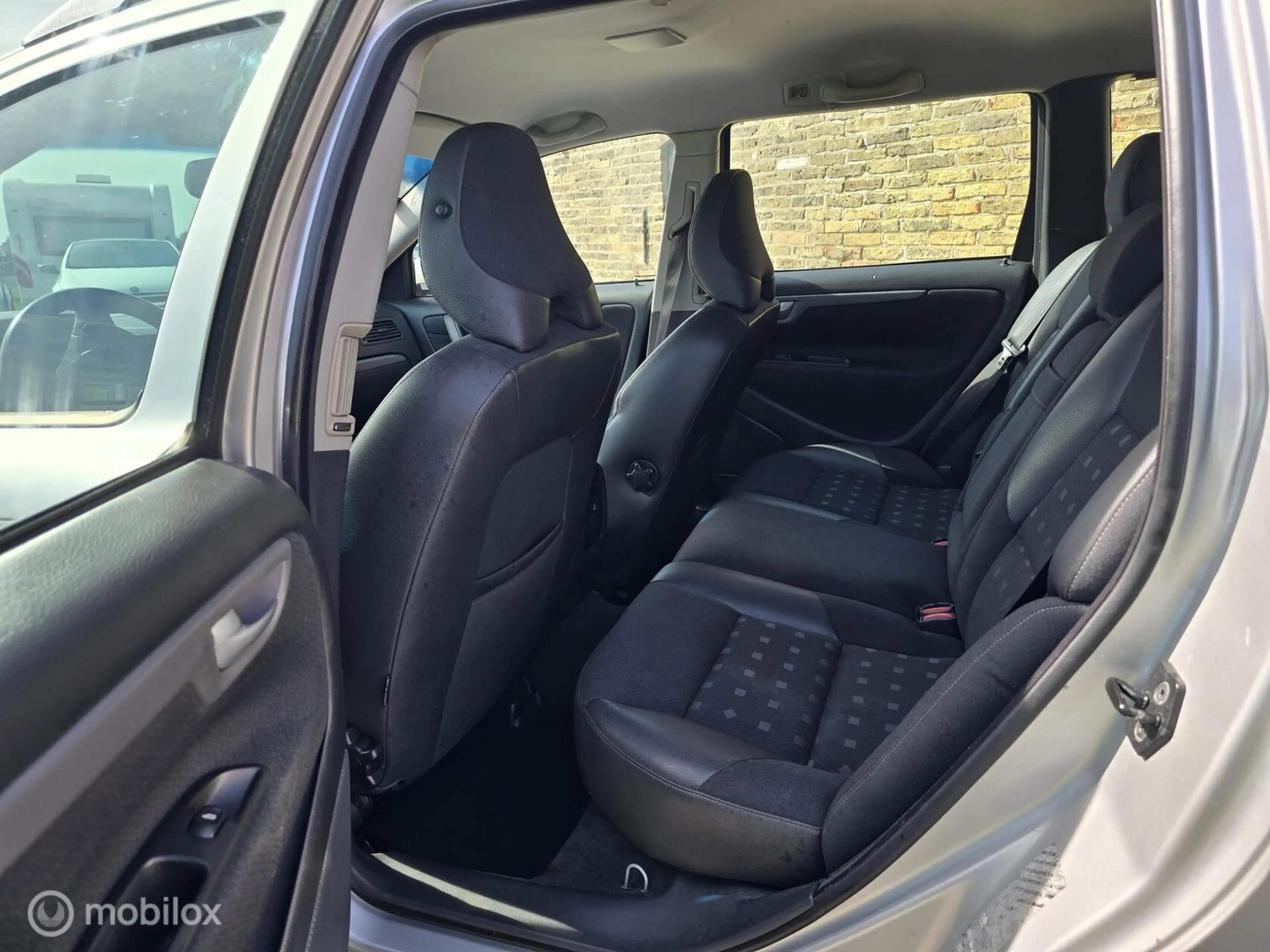 Volvo V70 2.4 Edition II Car play | Automaat | camera — photo 10