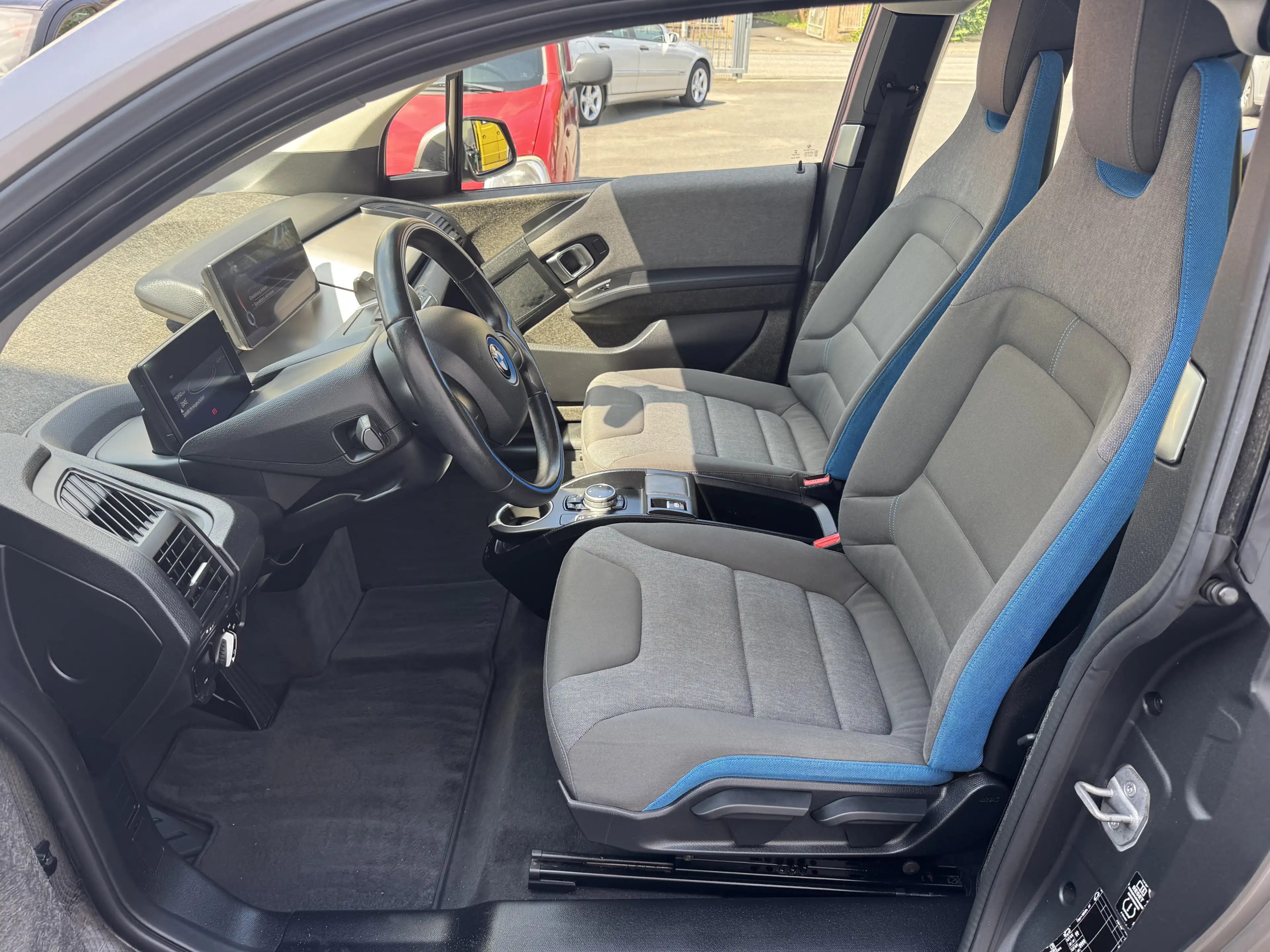 BMW i3 Basis — photo 11