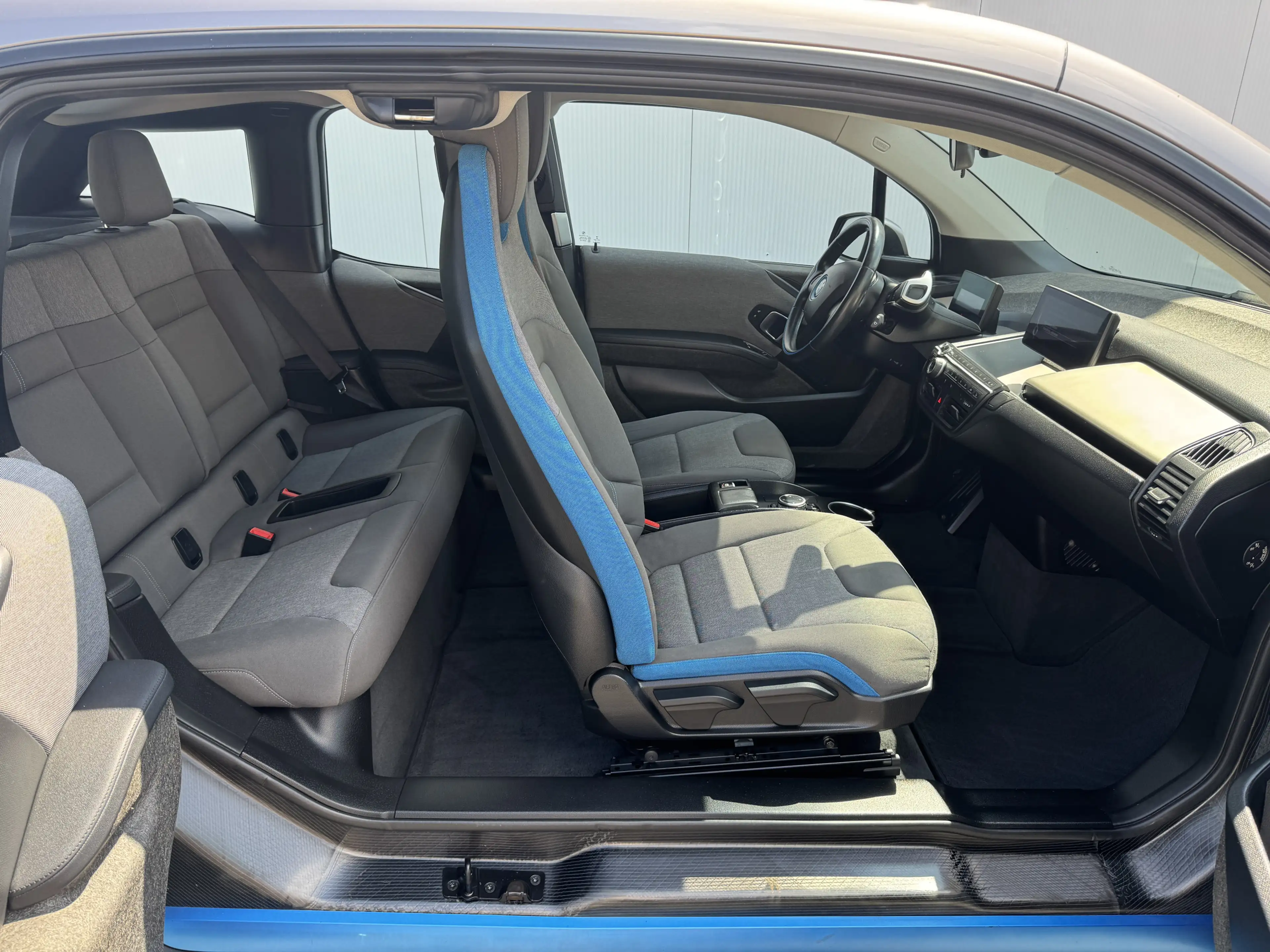 BMW i3 Basis — photo 9
