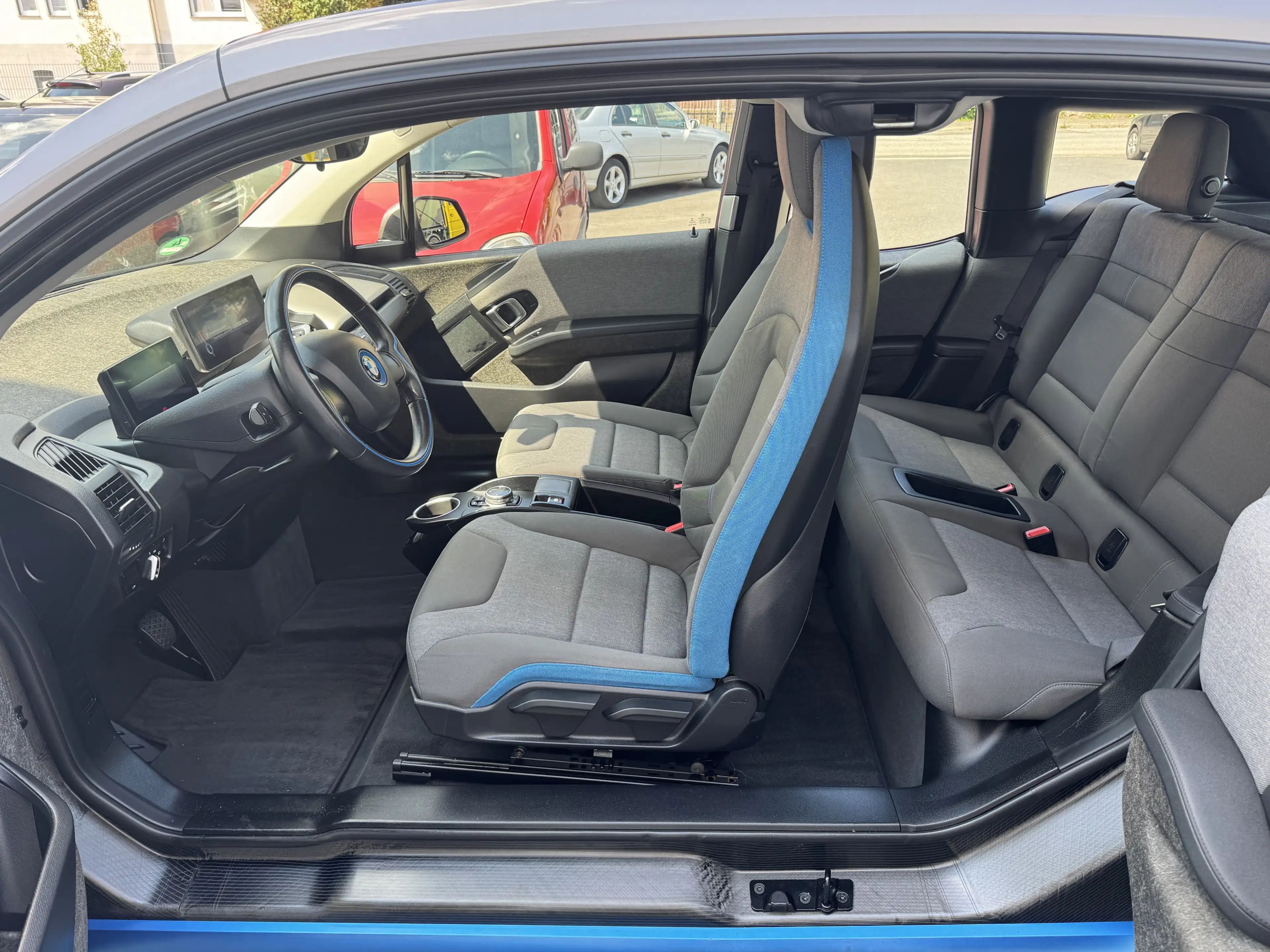 BMW i3 Basis — photo 12