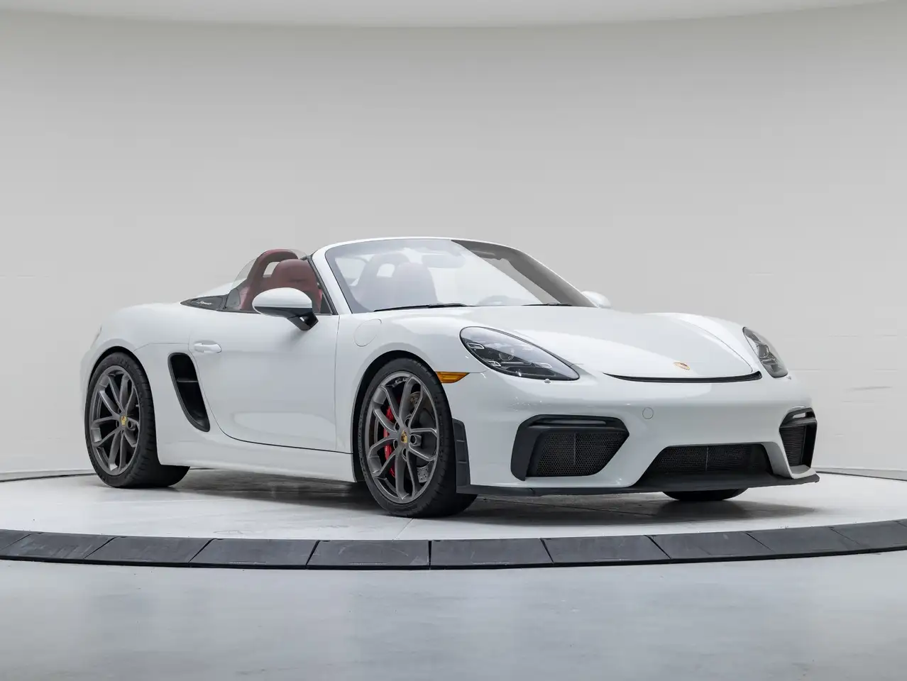 Porsche 718 Spyder снимка Porsche 718 Spyder
