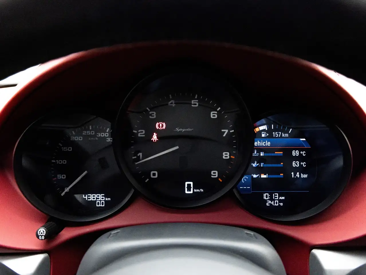 Porsche 718 Spyder снимка Porsche 718 Spyder