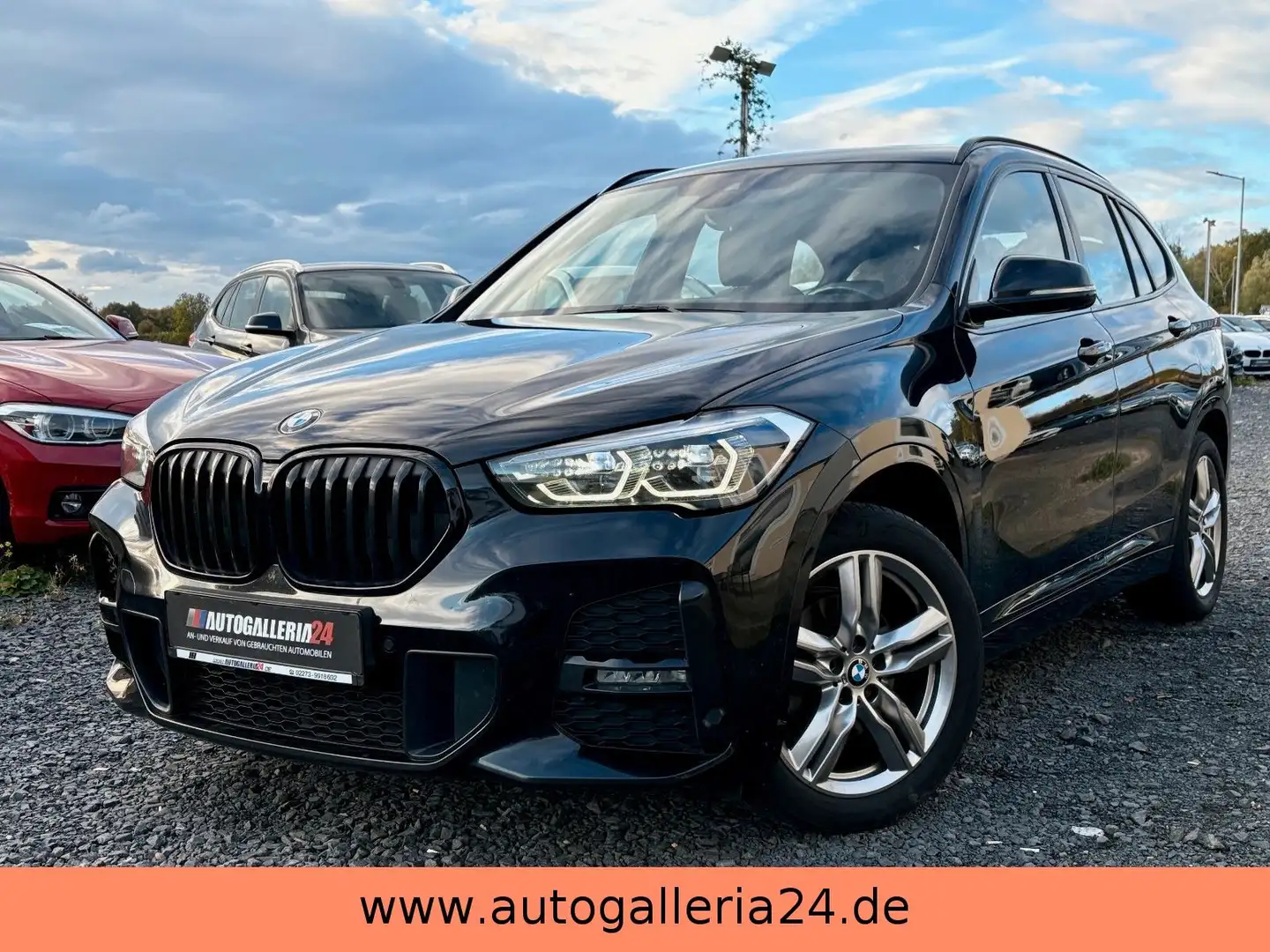 BMW X1 sDrive18d Aut. M SPORTPAKET Navi LED Pano HUD Schwarz - 1