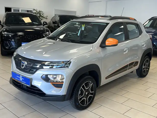 Dacia Spring Comfort Plus Leder*R Cam*Navi*BT Audio*1H