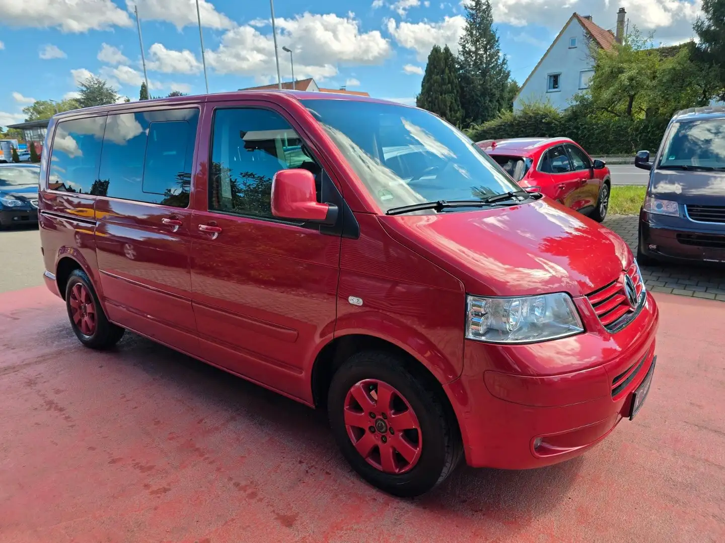 Volkswagen T5 Multivan Comfortline "Motor überholt " Rot - 2