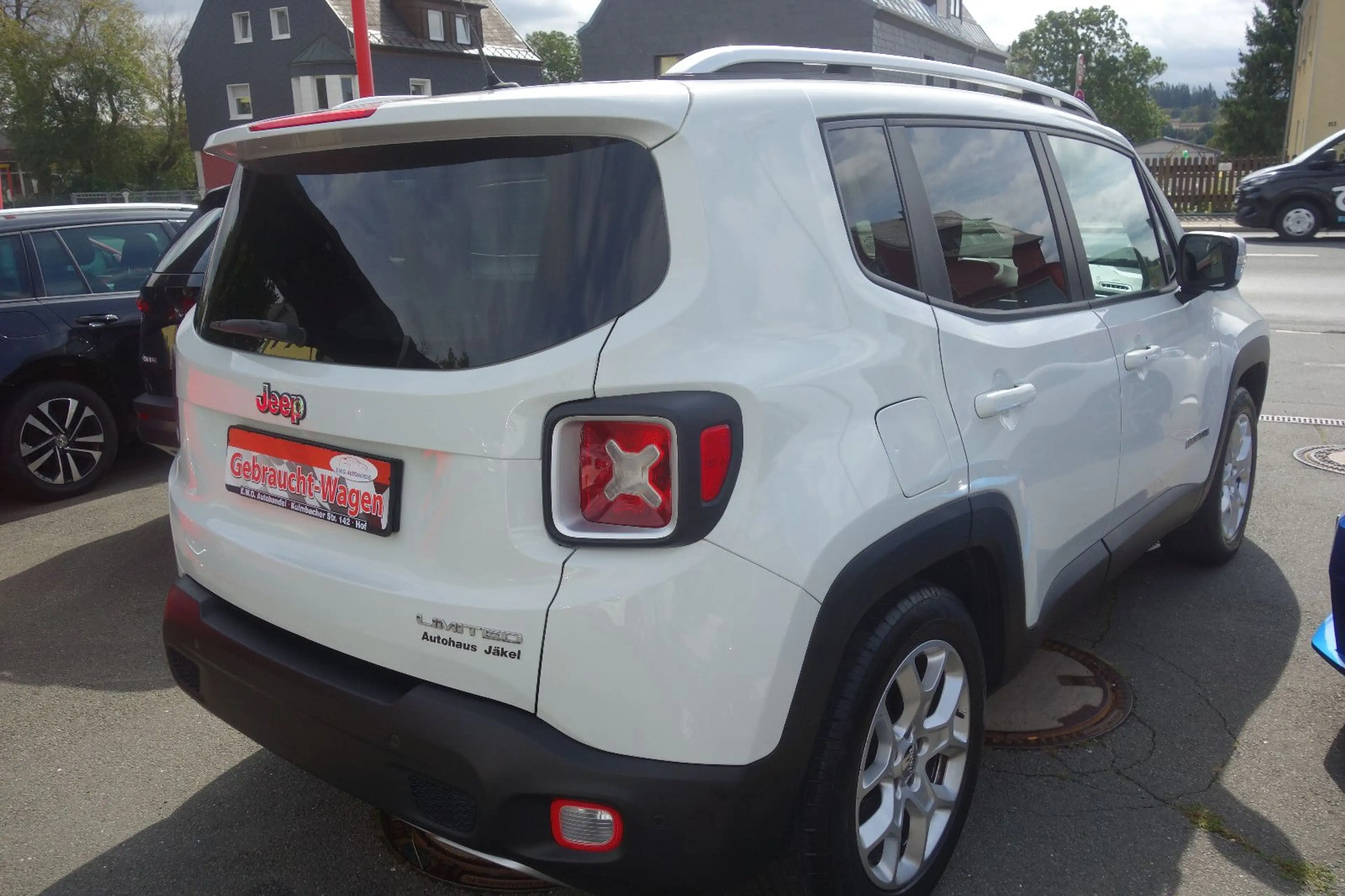 Jeep Renegade Limited FWD — photo 6