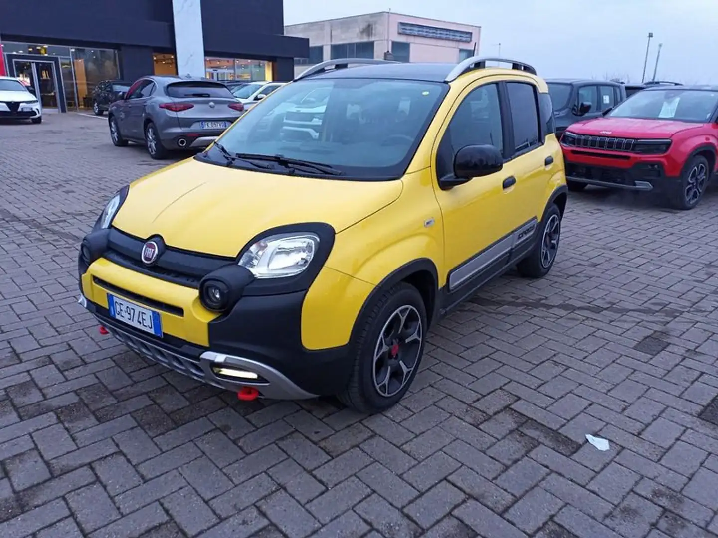 Fiat Panda 1.0 FireFly S&S Hybrid CROSS Giallo - 1